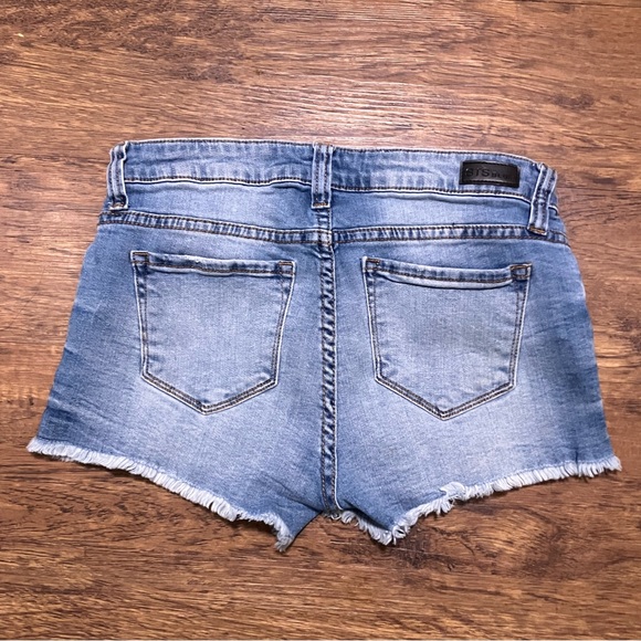 Denim shorts - Picture 4 of 4